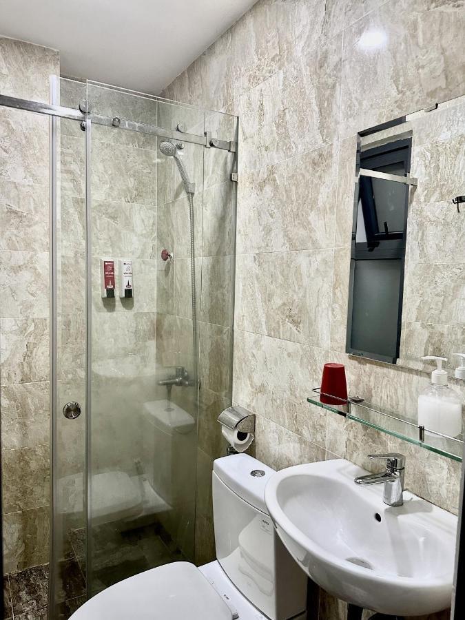 The Jade Hotel Near Tan Son Nhat Airport Thành Pho Ho Chí Minh Esterno foto